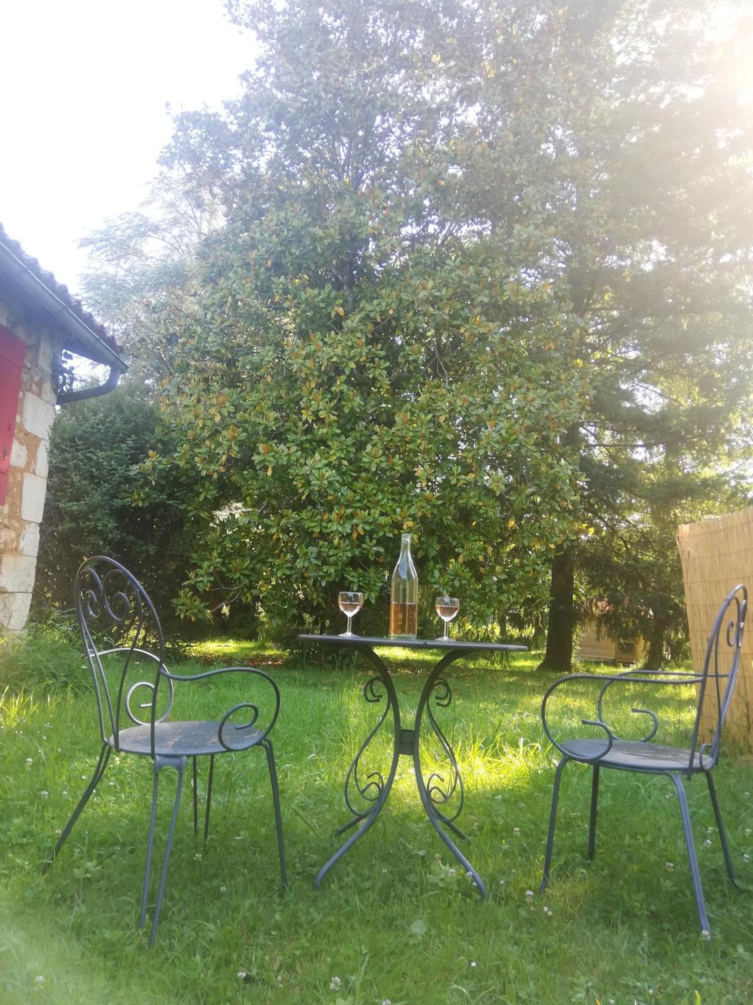 Le Rivalou Bed & Breakfast Villars  ภายนอก รูปภาพ